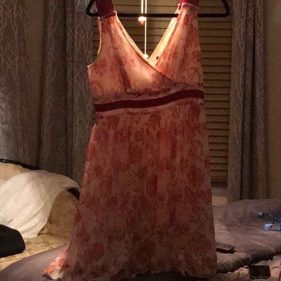 Dress - Picture 1 of 2